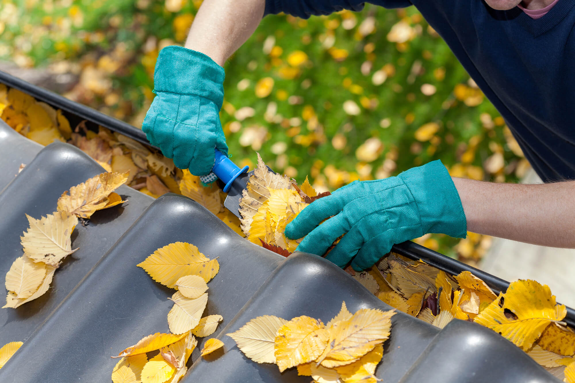 Guide to Gutter Cleaning & Installation Franchise Opportunities
