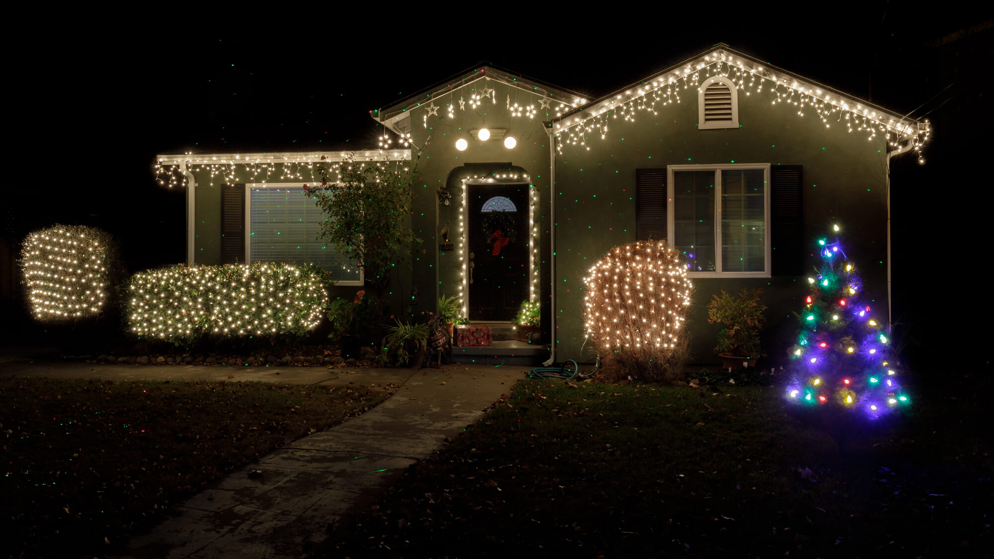 The Complete Guide to Outdoor Lighting Installation Franchise Opportunities